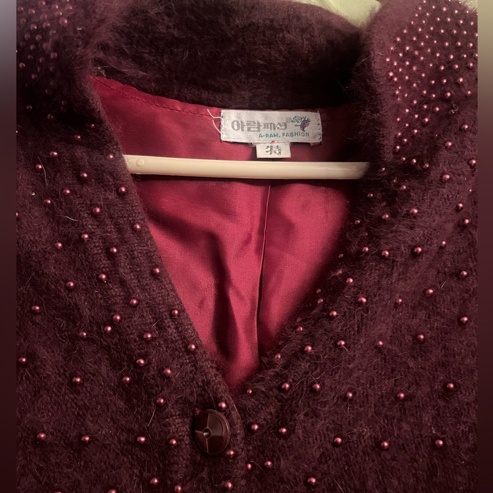Vintage woman’s Burgundy Angora beaded button down cardigan luxury Soft - Picture 4 of 13